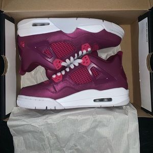 Air Jordan 4 Valentines Day 100% Authentic sz 6.5